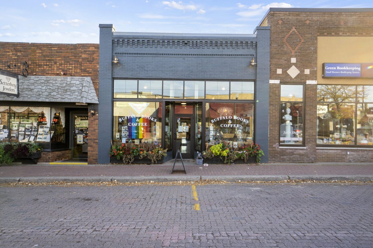 Buffalo-Books-Minnesota-Construction